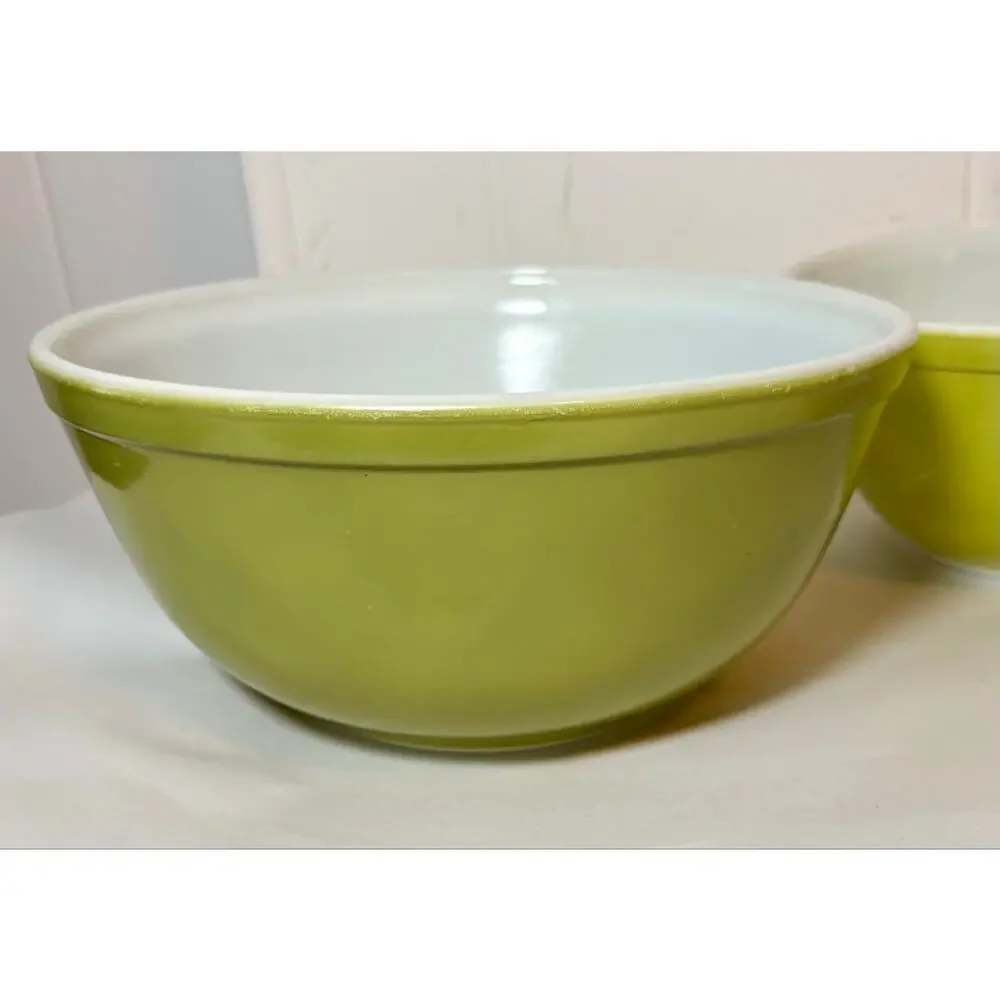 Vintage Pyrex Verde Nesting Mixing Bowls Set 3pc 401 402 403 Avocado Green MCM